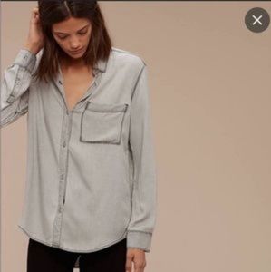 Aritzia Talula Montana chambray shirt small